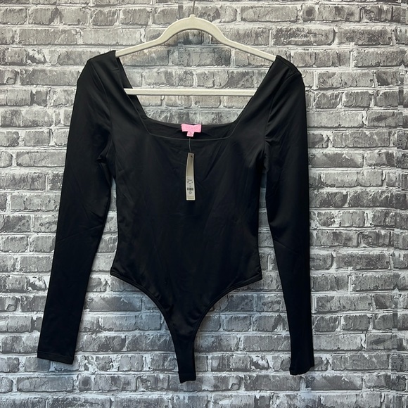 Woman's bodysuits.‎ - Picture 1 of 6